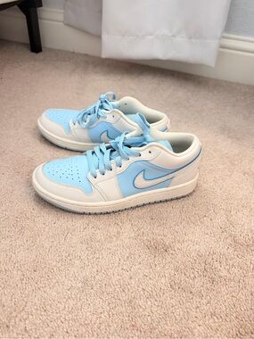 Jordan dunks size 7.5